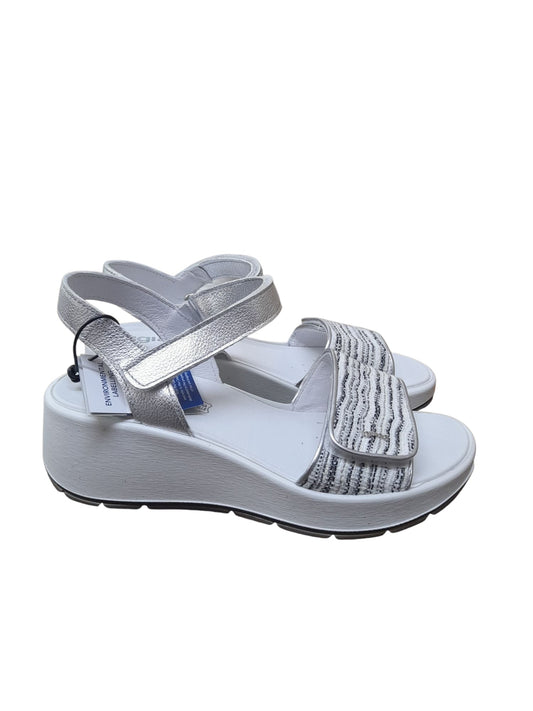 Sandalo IGI&CO da donna a zeppa MADE IN ITALY pelle e tessuto jamir argento e nero