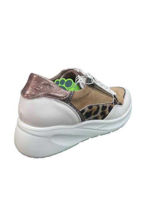 Sneaker linea confort AMARPIES scarpa casual donna in pelle beige e camoscio marrone