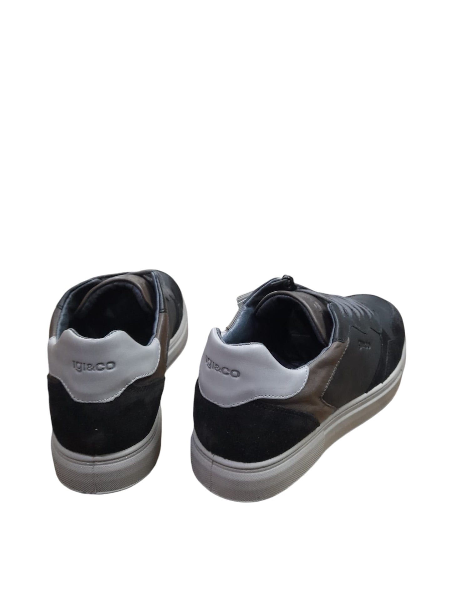 Sneakers IGI&CO scarpa sportiva uomo MADE IN ITALY pelle/vitello rag nero e grigio