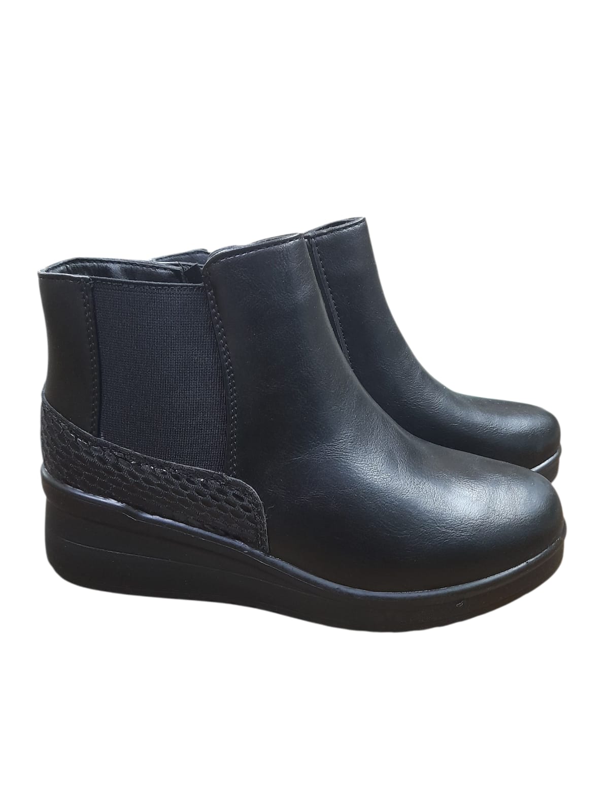 Tronchetto CINZIA SOFT stivaletto linea confort donna in pelle nero