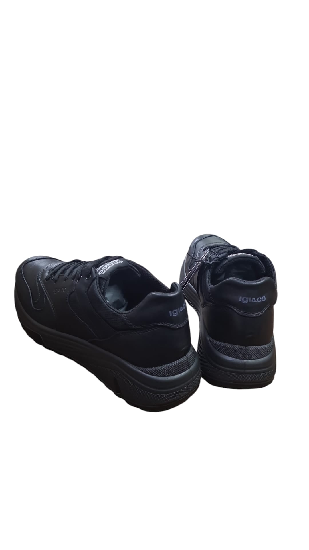 Sneaker IGI&CO scarpa uomo MADE IN ITALY pelle di nappa soft nero con MEMORY FOAM