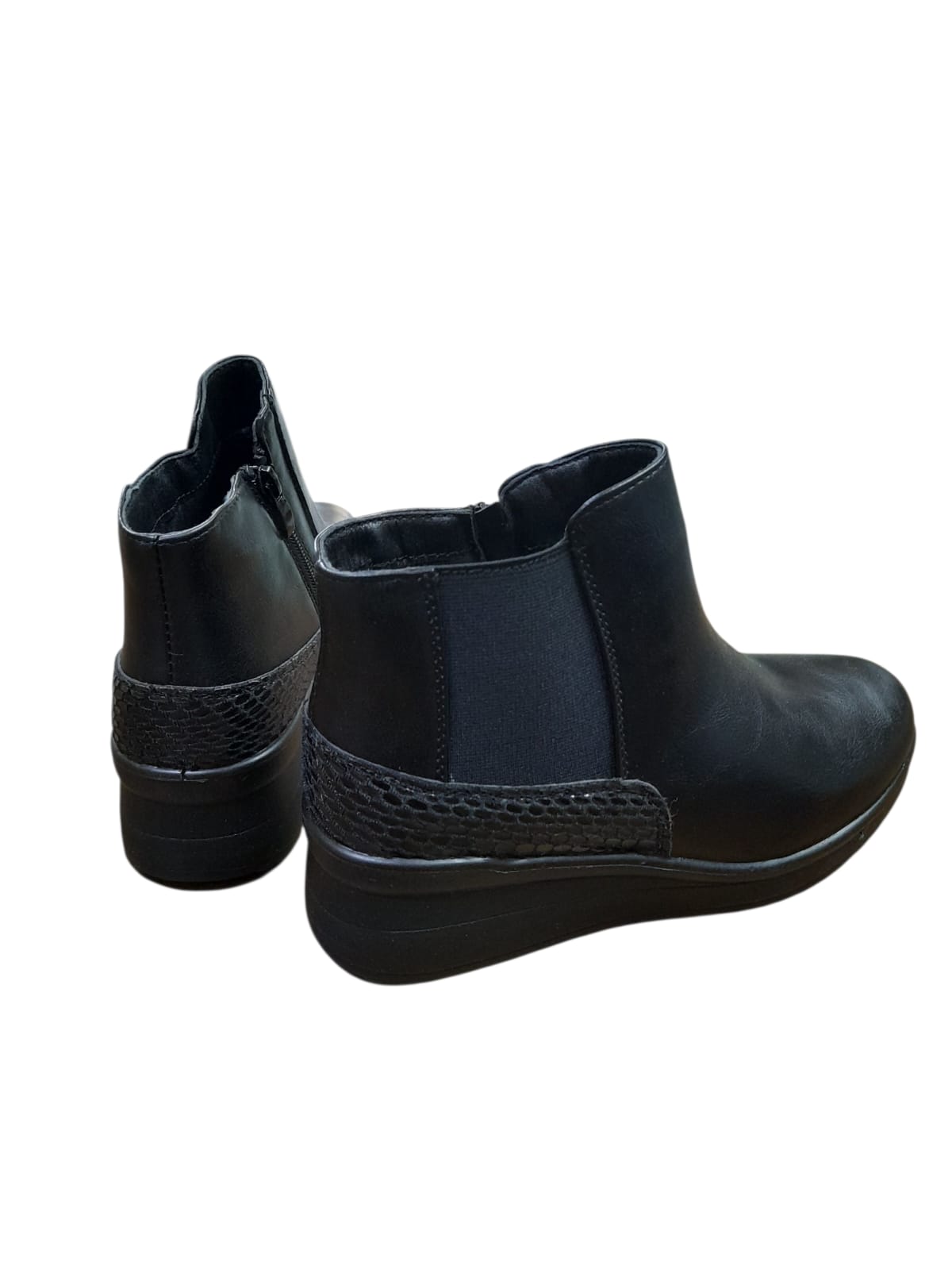 Tronchetto CINZIA SOFT stivaletto linea confort donna in pelle nero