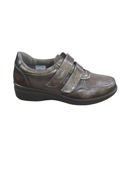 Sneaker linea confort AMARPIES scarpa casual donna in vernice e camoscio marrone