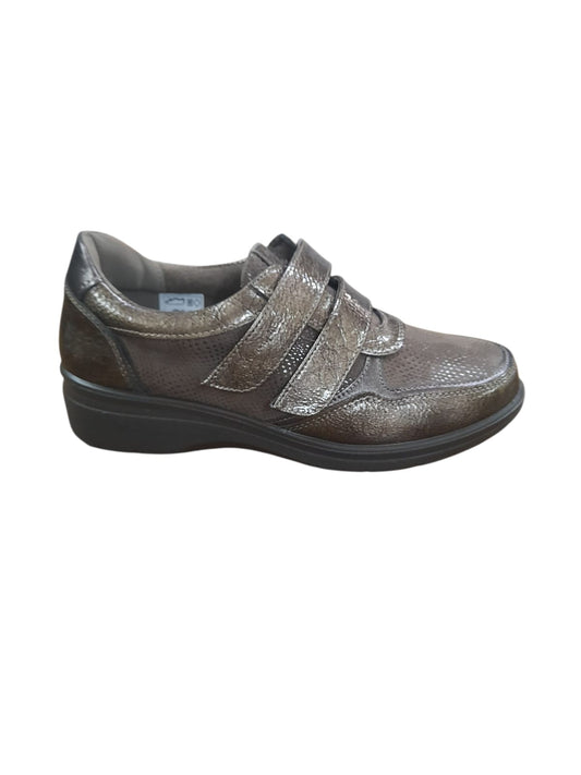 Sneaker linea confort AMARPIES scarpa casual donna in vernice e camoscio marrone