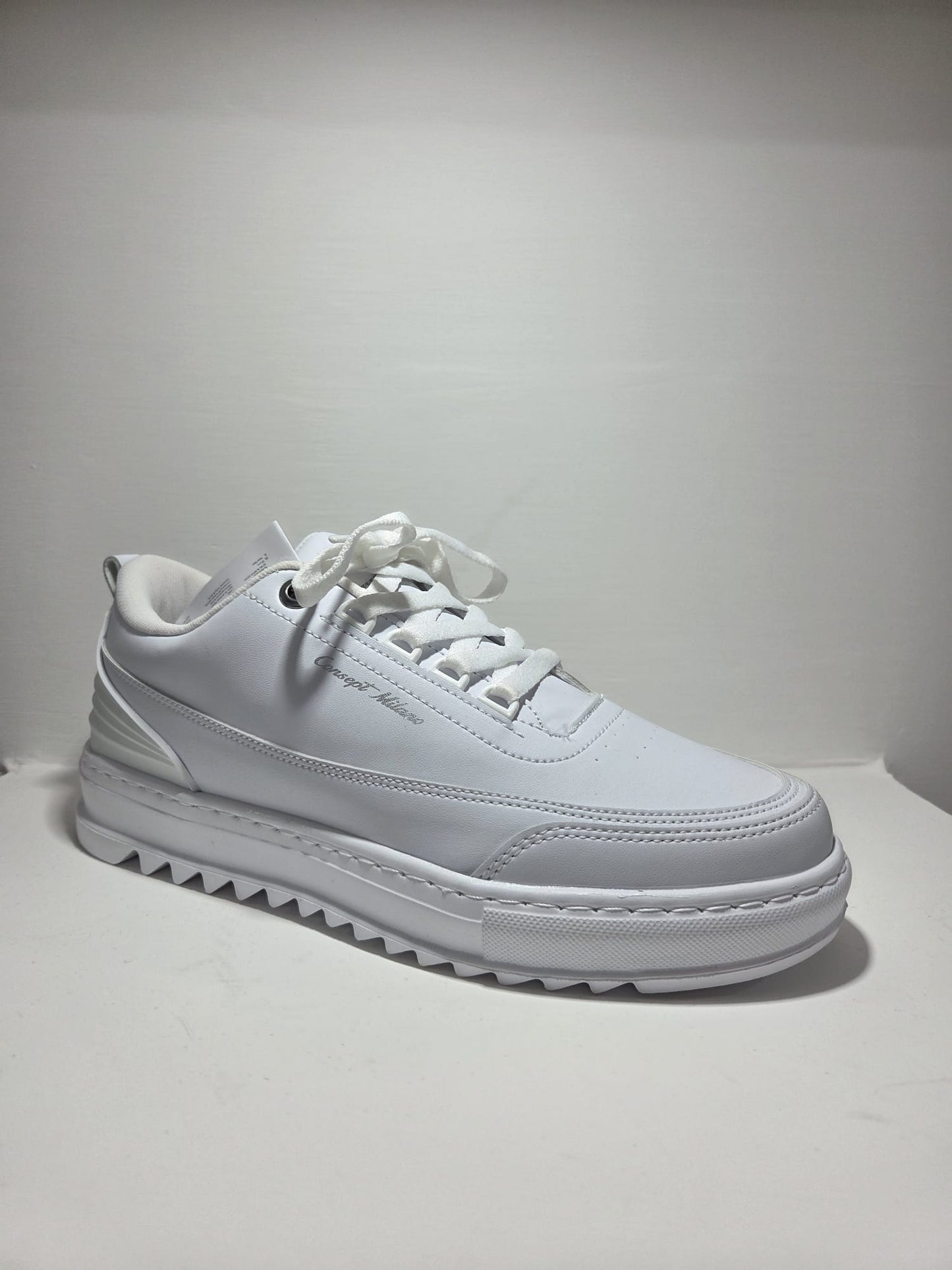 Sneakers Concept Milano scarpa sportiva uomo in pelle bianco
