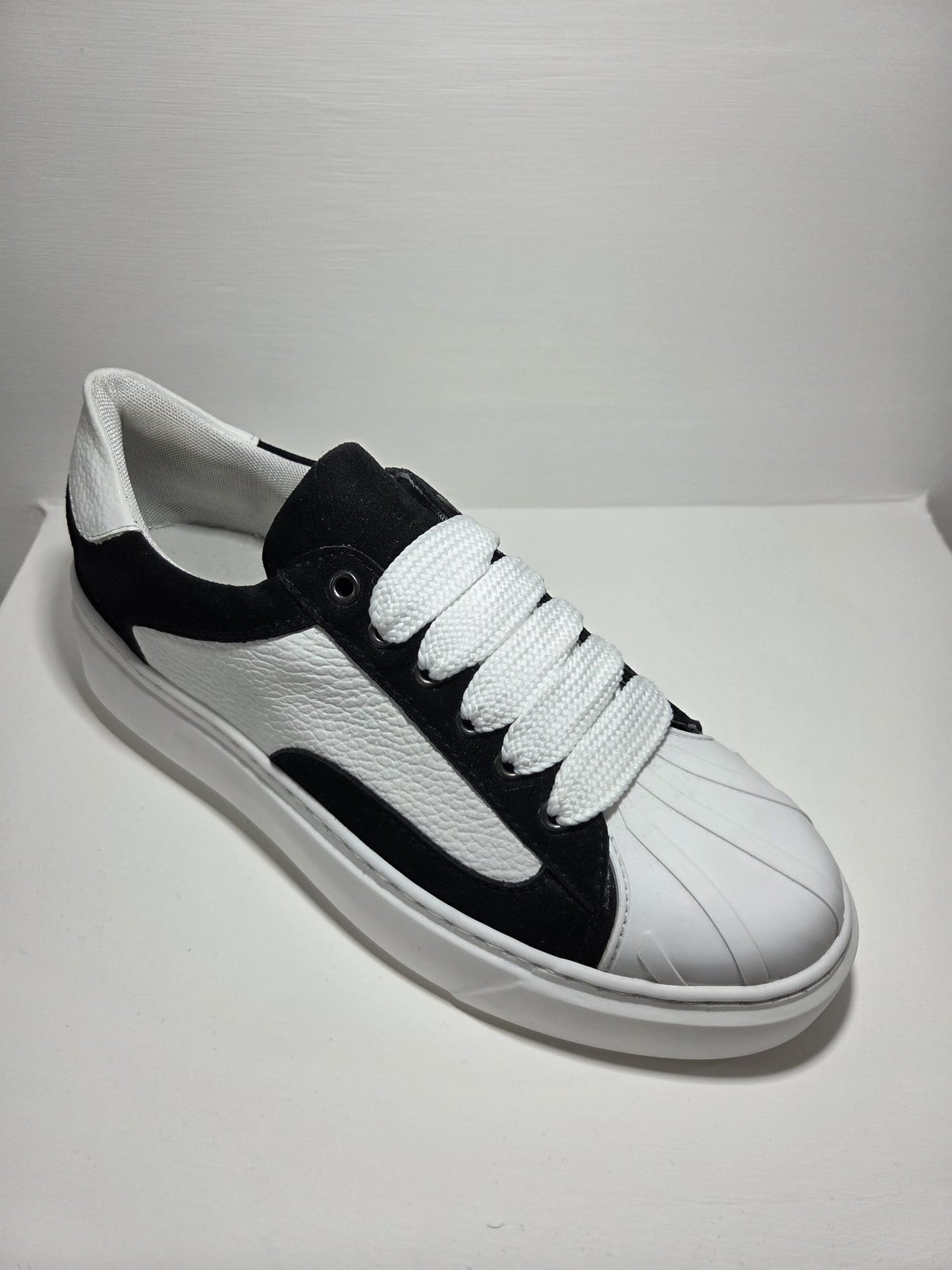 Sneakers uomo Top punta pelle bianca e camoscio nero MVshoes calzature MADE IN ITALY