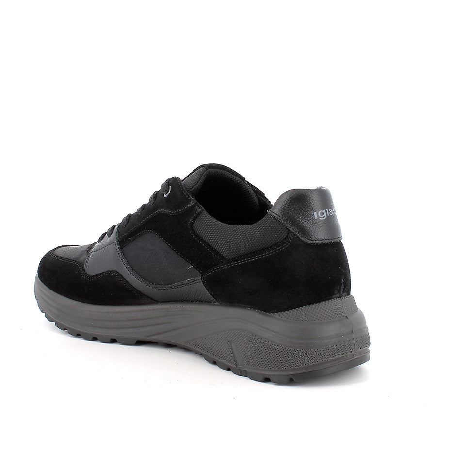 Scarpa uomo IGI&CO sneakers MADE IN ITALY in camoscio e nabuk nera con memory foam
