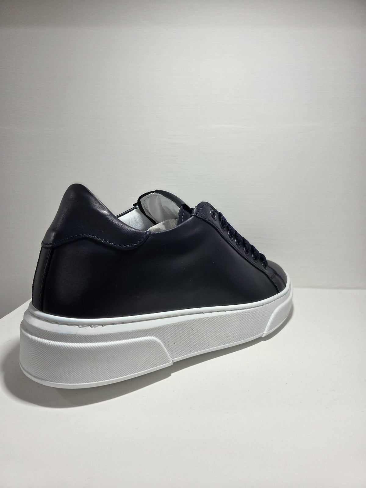 Sneakers uomo Londra in pelle blu notte CHAMPIGNON calzature MADE IN ITALY